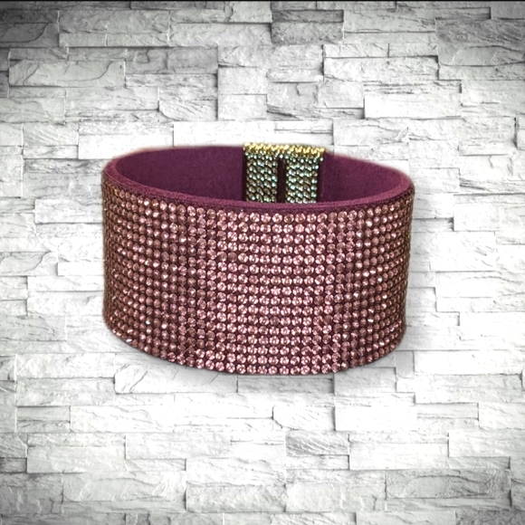 A70 Purple Rhinestone Crystal Bracelet with Magnetic Clasp Soft Flexible - Picture 1 of 11